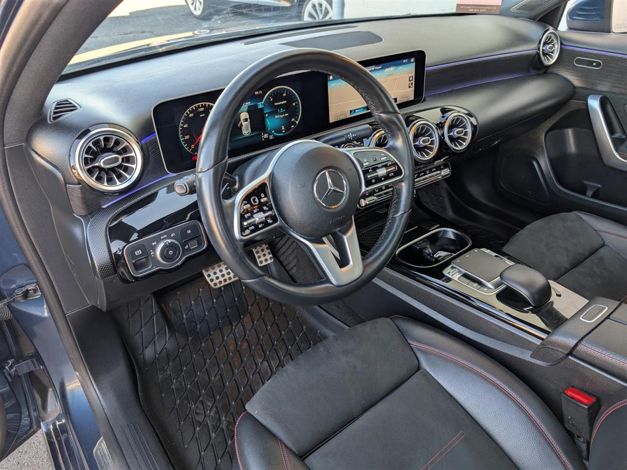 2019 Mercedes-Benz A250 4MATIC - PANO ROOF - NAVI - LEATHER