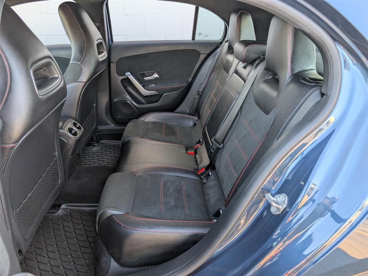 2019 Mercedes-Benz A250 4MATIC - PANO ROOF - NAVI - LEATHER