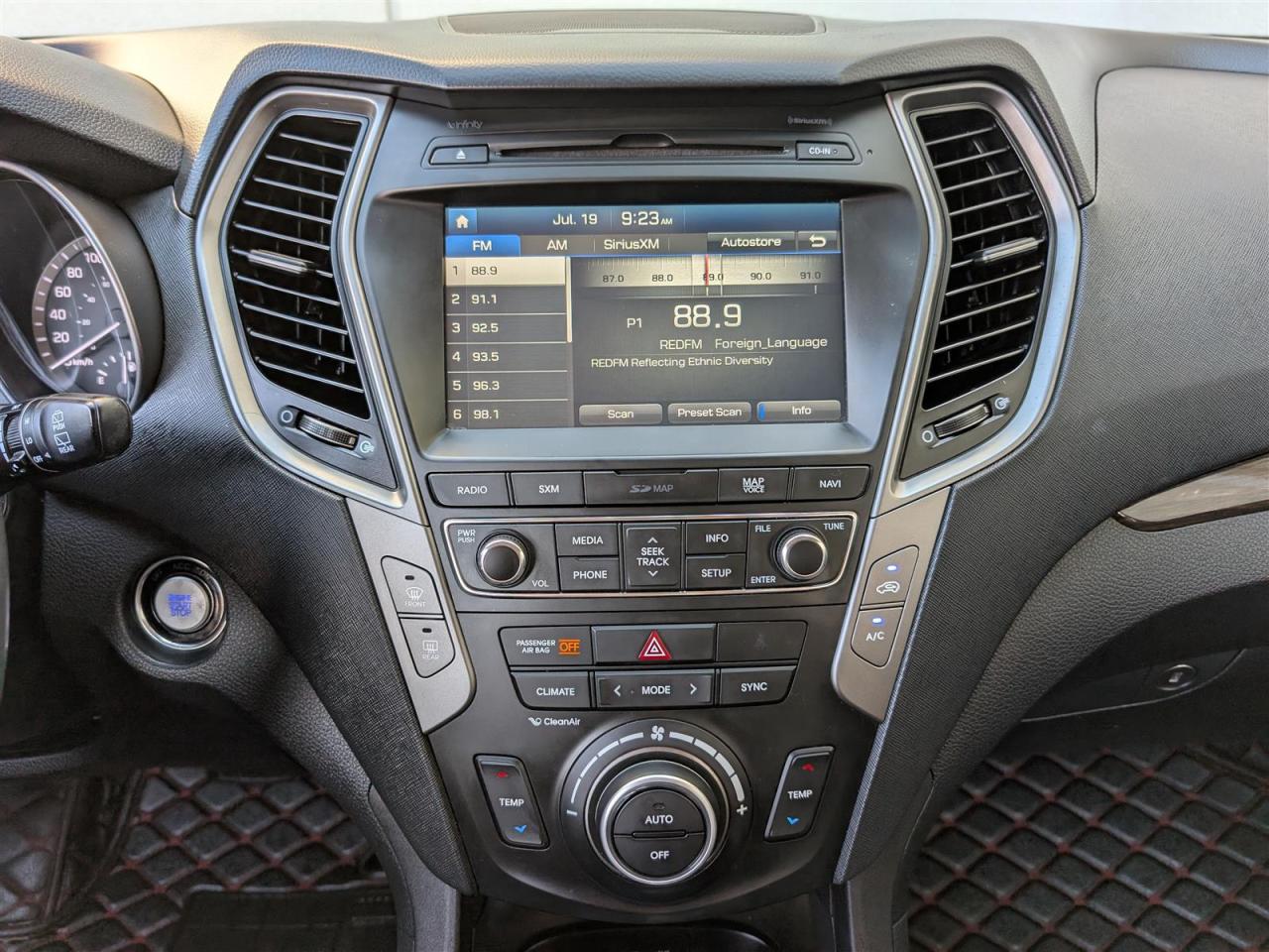 2017 Hyundai Santa Fe Sport LUXURY  AWD - NAVI - PANO ROOF - LEATHER