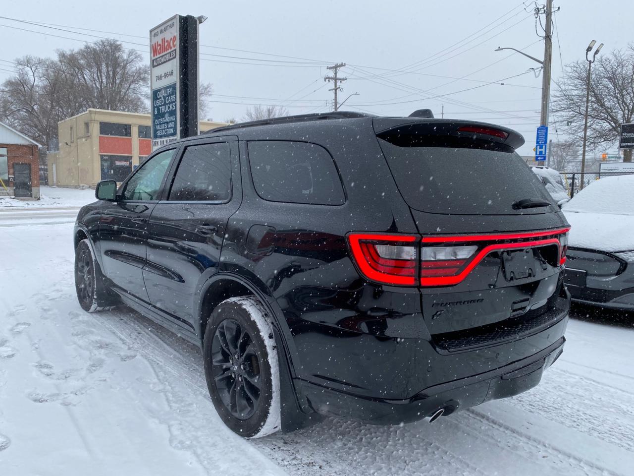 2023 Dodge Durango GT | AWD | Black Top Pkg Photo3