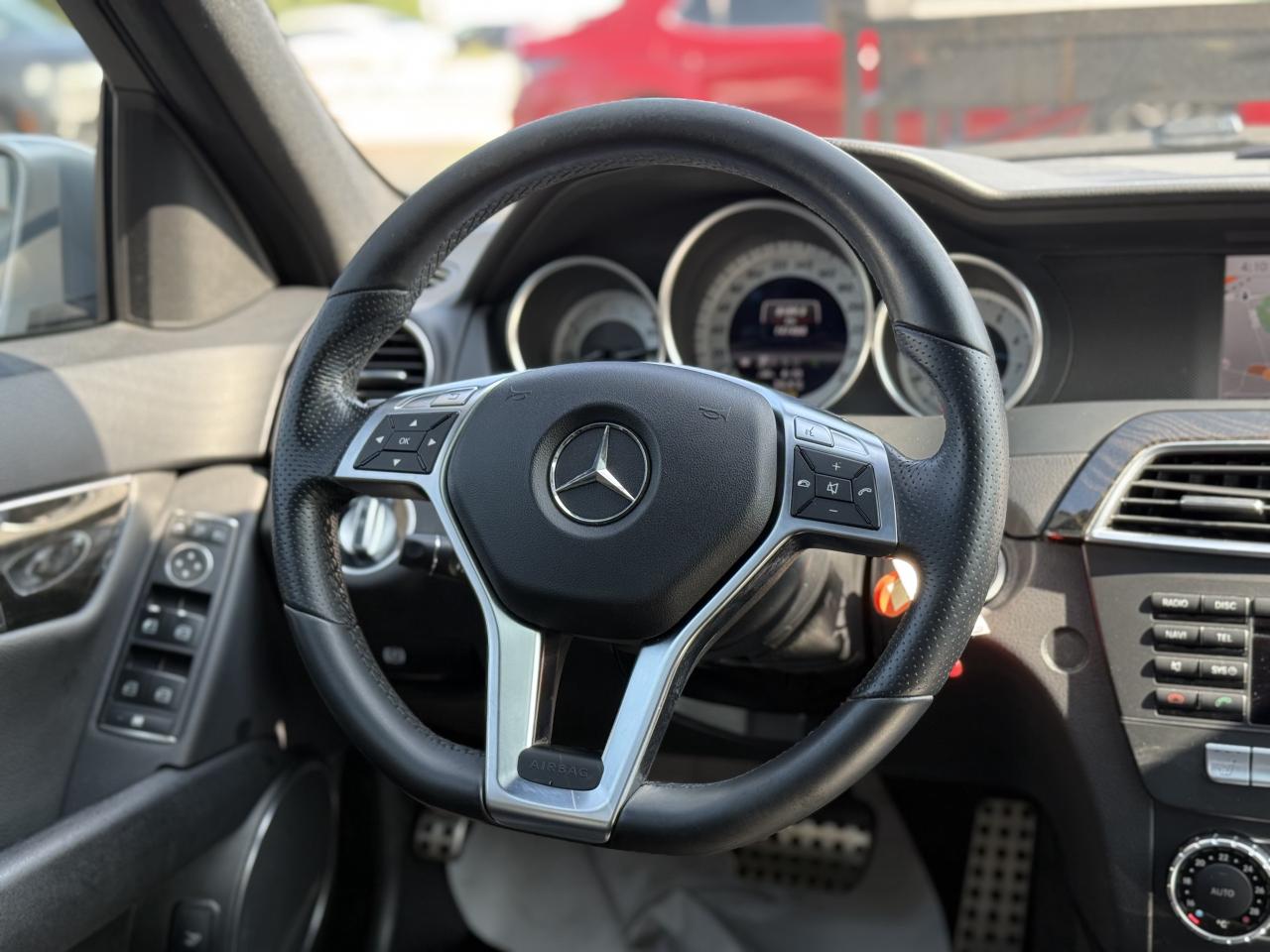 2013 Mercedes-Benz C-Class C300 //AMG SPORT | PANO | NAVI | - Photo #17
