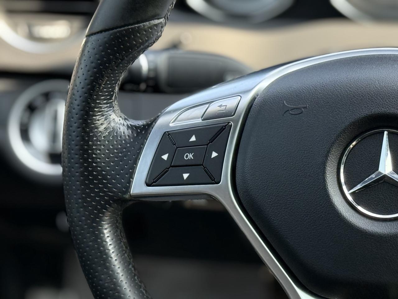 2013 Mercedes-Benz C-Class C300 //AMG SPORT | PANO | NAVI | - Photo #19