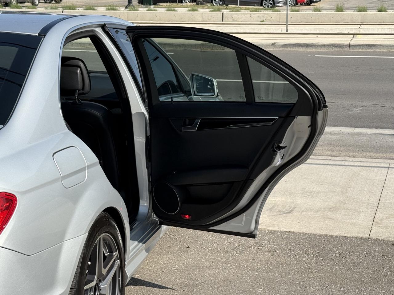 2013 Mercedes-Benz C-Class C300 //AMG SPORT | PANO | NAVI | - Photo #32