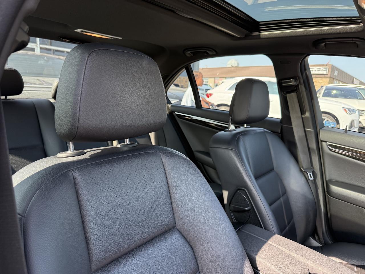 2013 Mercedes-Benz C-Class C300 //AMG SPORT | PANO | NAVI | - Photo #31