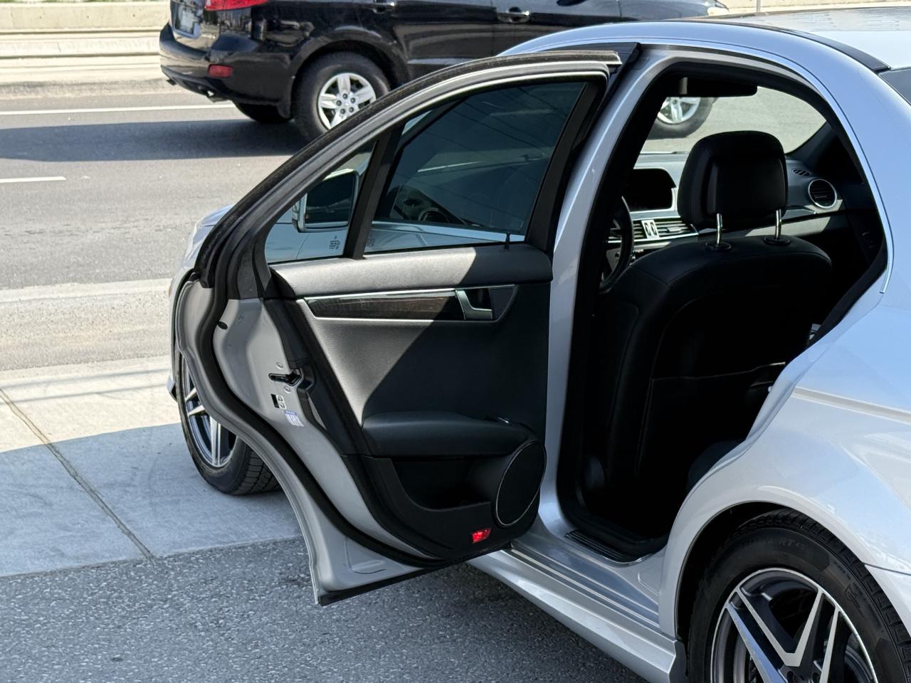 2013 Mercedes-Benz C-Class C300 //AMG SPORT | PANO | NAVI | - Photo #37