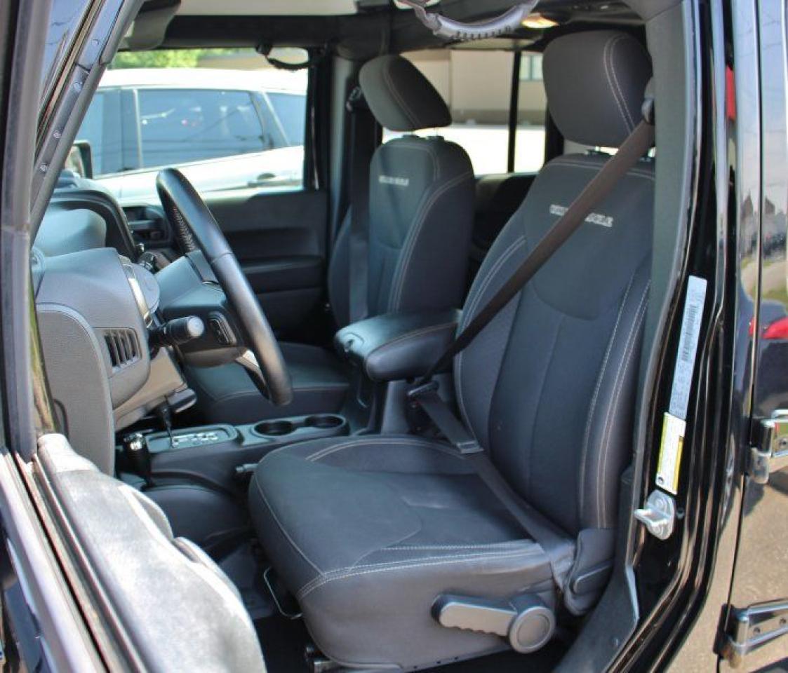 2018 Jeep Wrangler Golden Eagle*Low Ks**4x4*Bluetooth*Two Tops - Photo #11