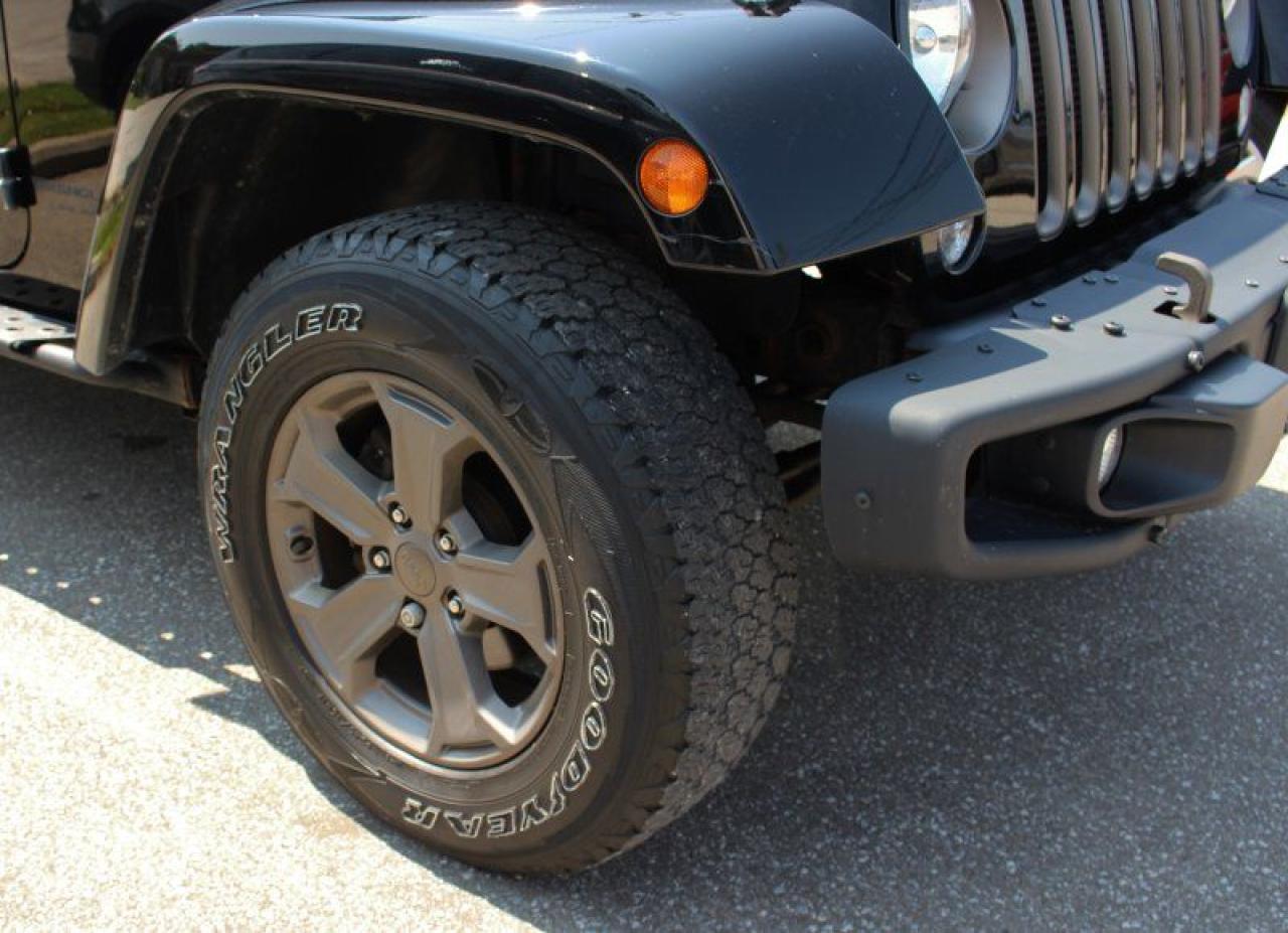 2018 Jeep Wrangler Golden Eagle*Low Ks**4x4*Bluetooth*Two Tops - Photo #4