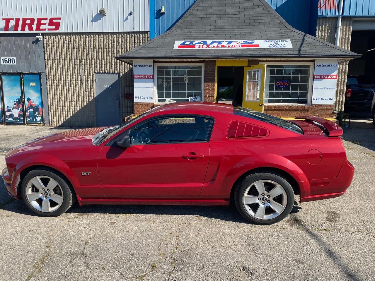 Used 2006 Ford Mustang GT for sale in London, ON