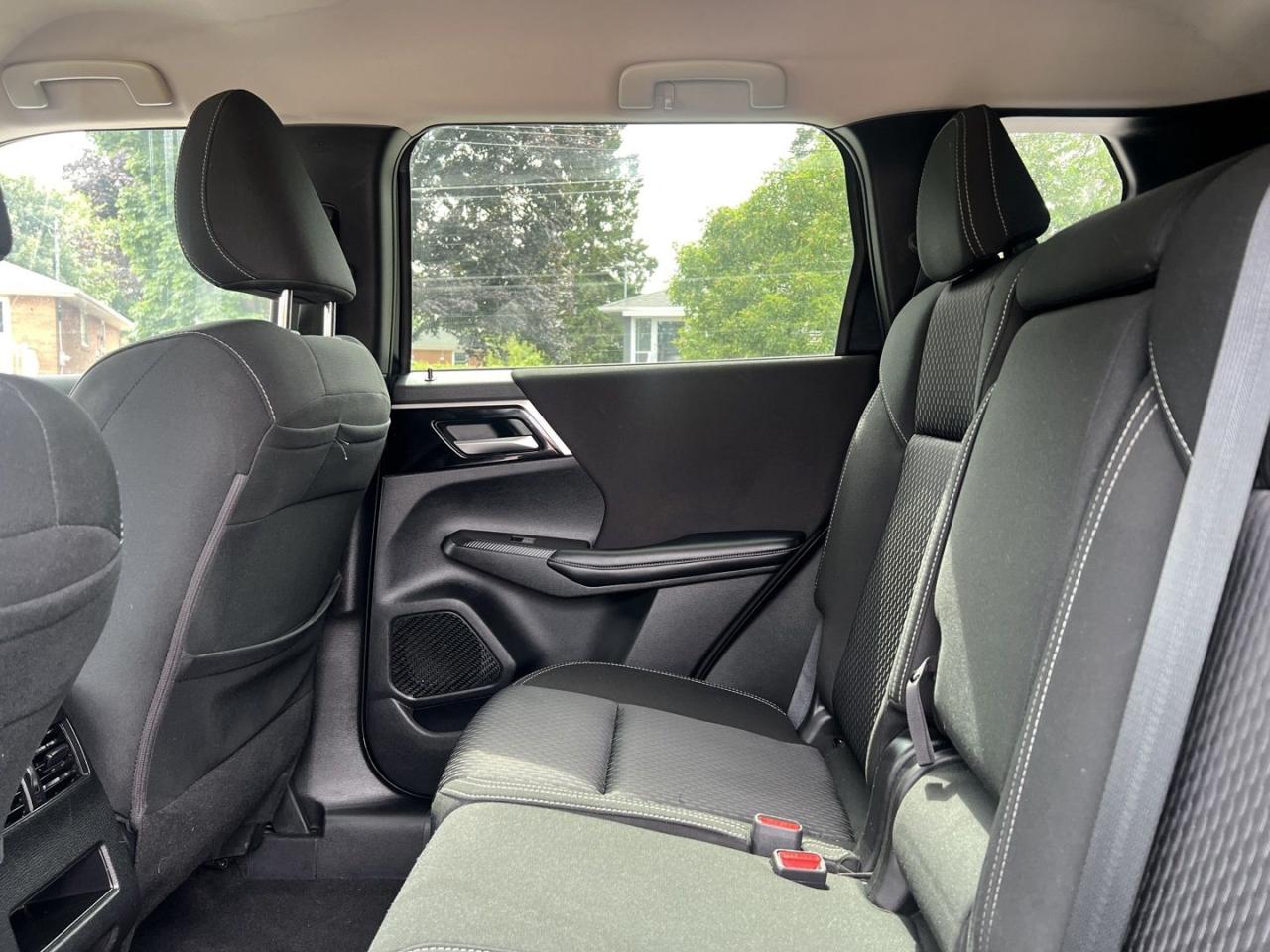 2022 Mitsubishi Outlander ES 4WD - Photo #12