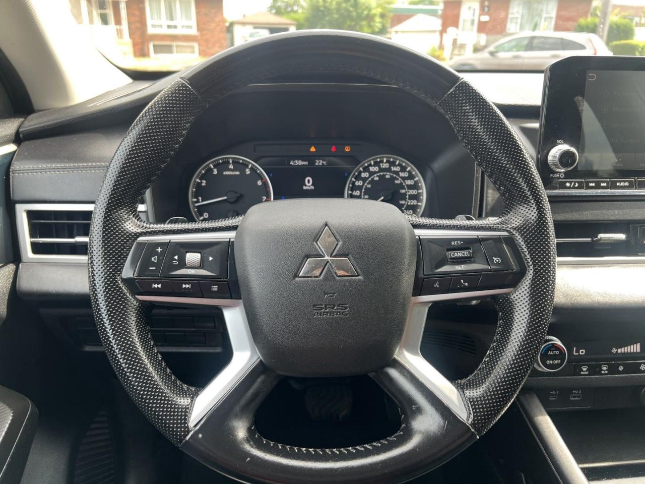 2022 Mitsubishi Outlander ES 4WD - Photo #16