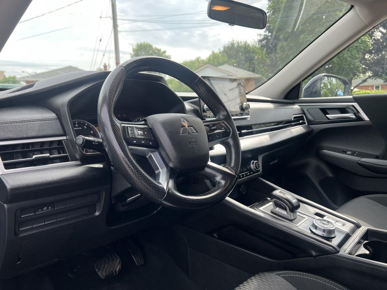 2022 Mitsubishi Outlander ES 4WD - Photo #15