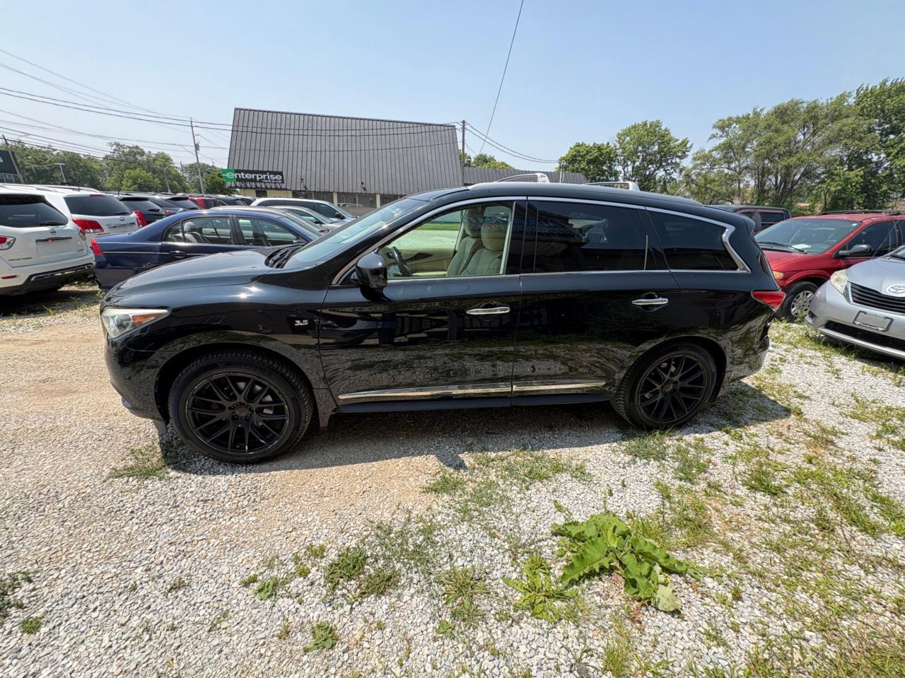 2015 Infiniti QX60 AWD 4dr with Safety and Warranty. Financing Available. Photo2
