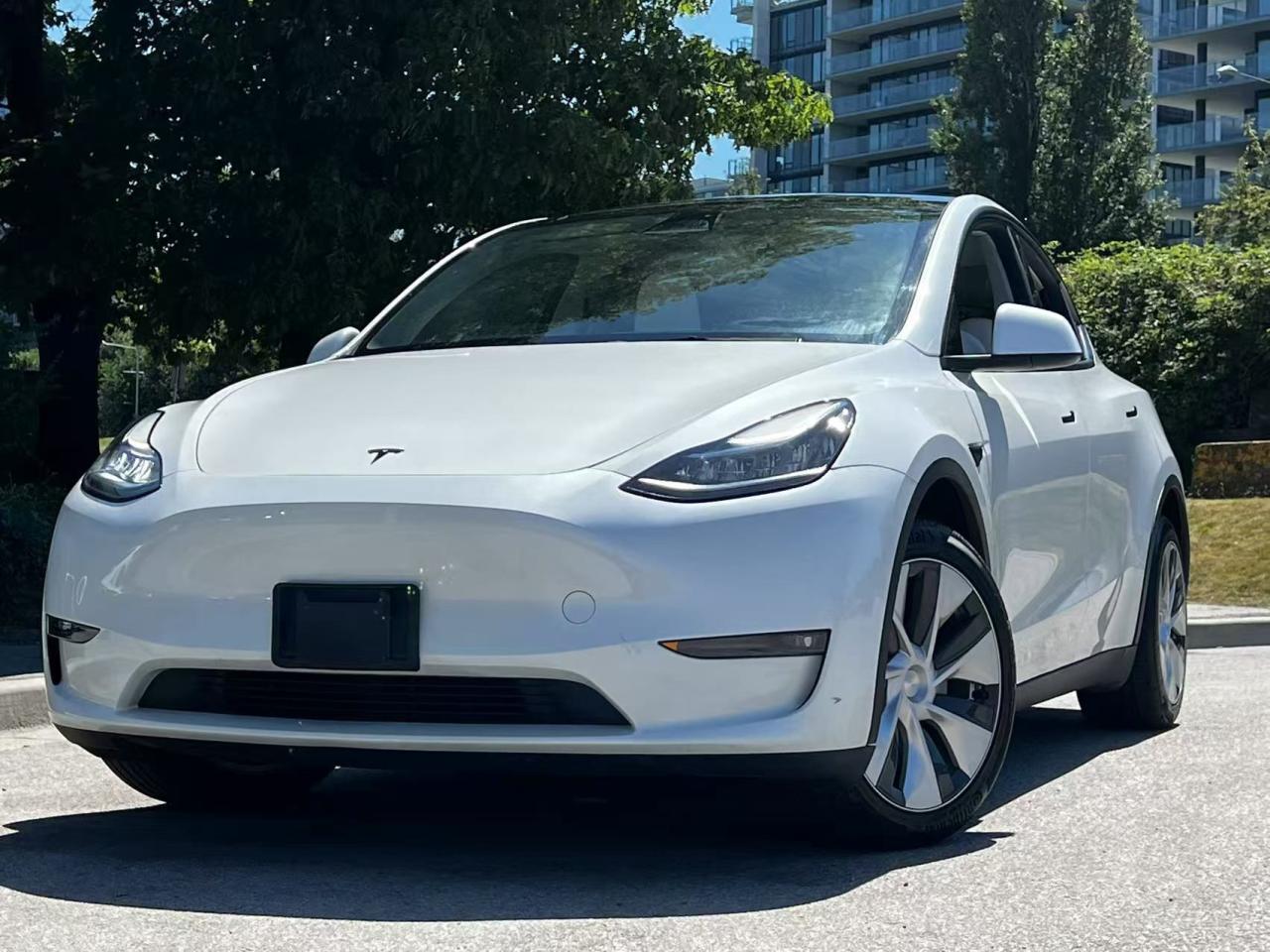 Used 2023 Tesla Model Y Long Range AWD/ FSD/ NO ACCIDENT/ WHITE INTERIOR/ BC LOCAL for sale in Richmond, BC