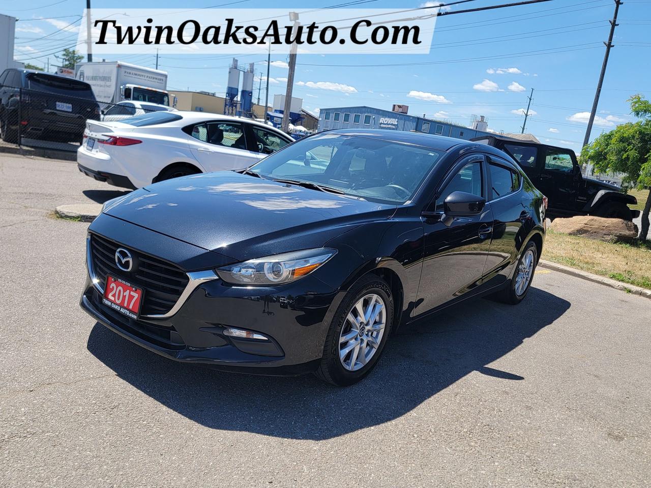 2017 Mazda MAZDA3 SE | LEATHER SEATS - Photo #1