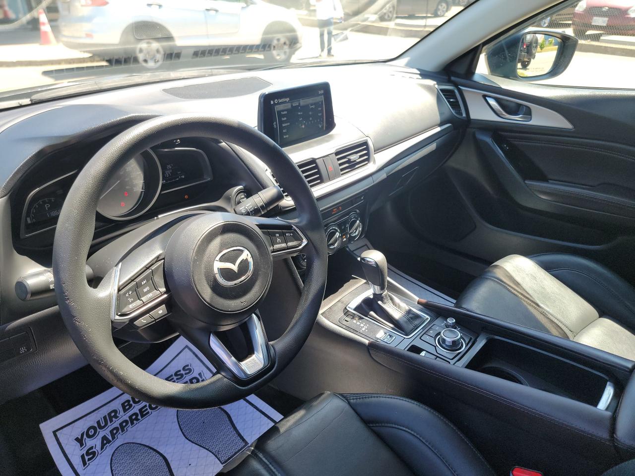 2017 Mazda MAZDA3 SE | LEATHER SEATS - Photo #10