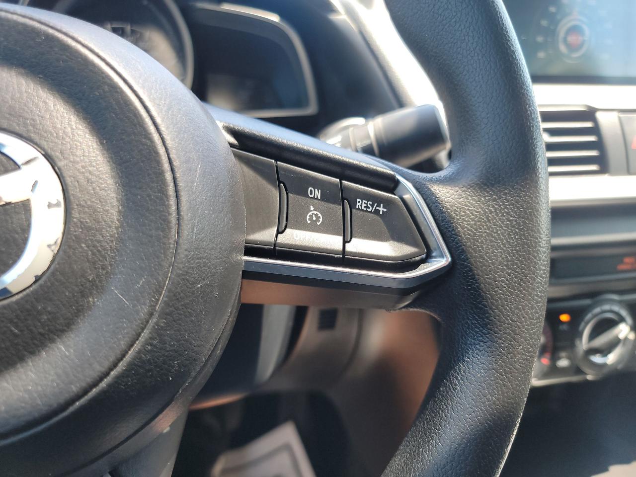 2017 Mazda MAZDA3 SE | LEATHER SEATS - Photo #19
