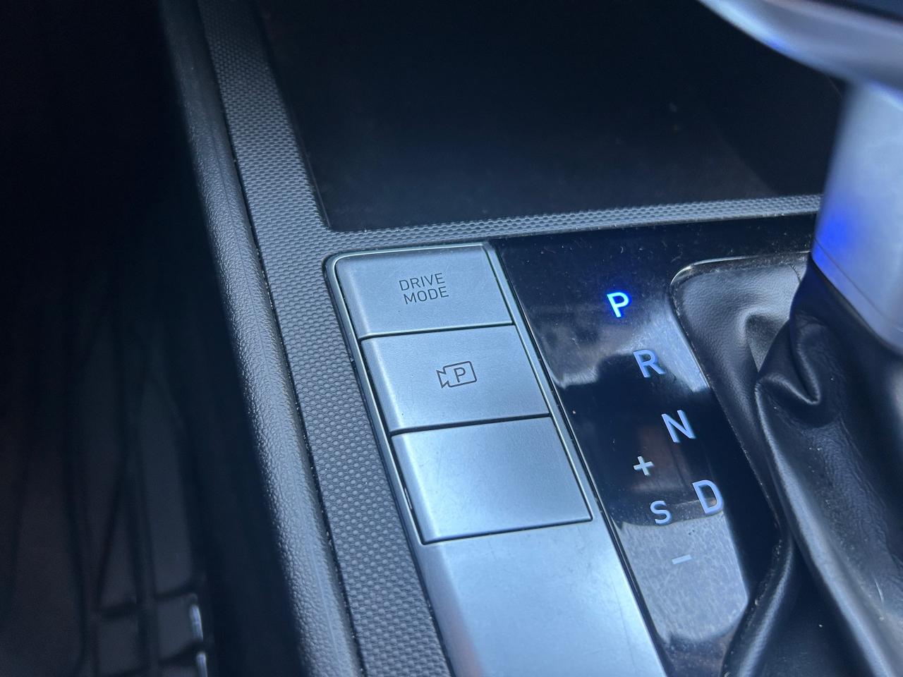 2021 Hyundai Elantra Preferred - Photo #12