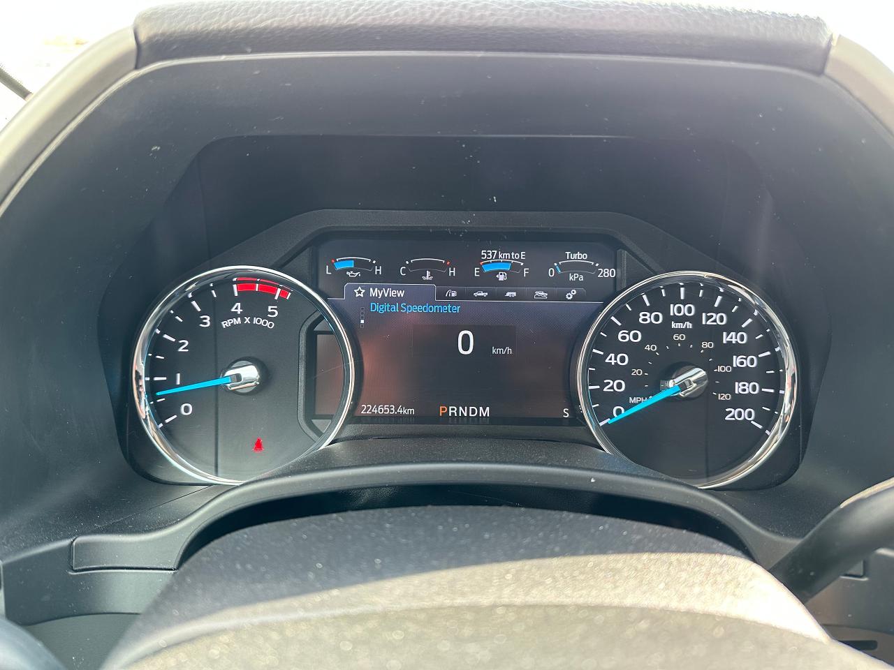 2021 Ford SUPER DUTY F-250 SRW LARIAT Photo5