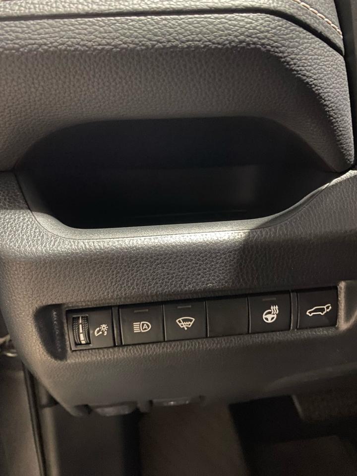 2021 Toyota RAV4 XLE Photo