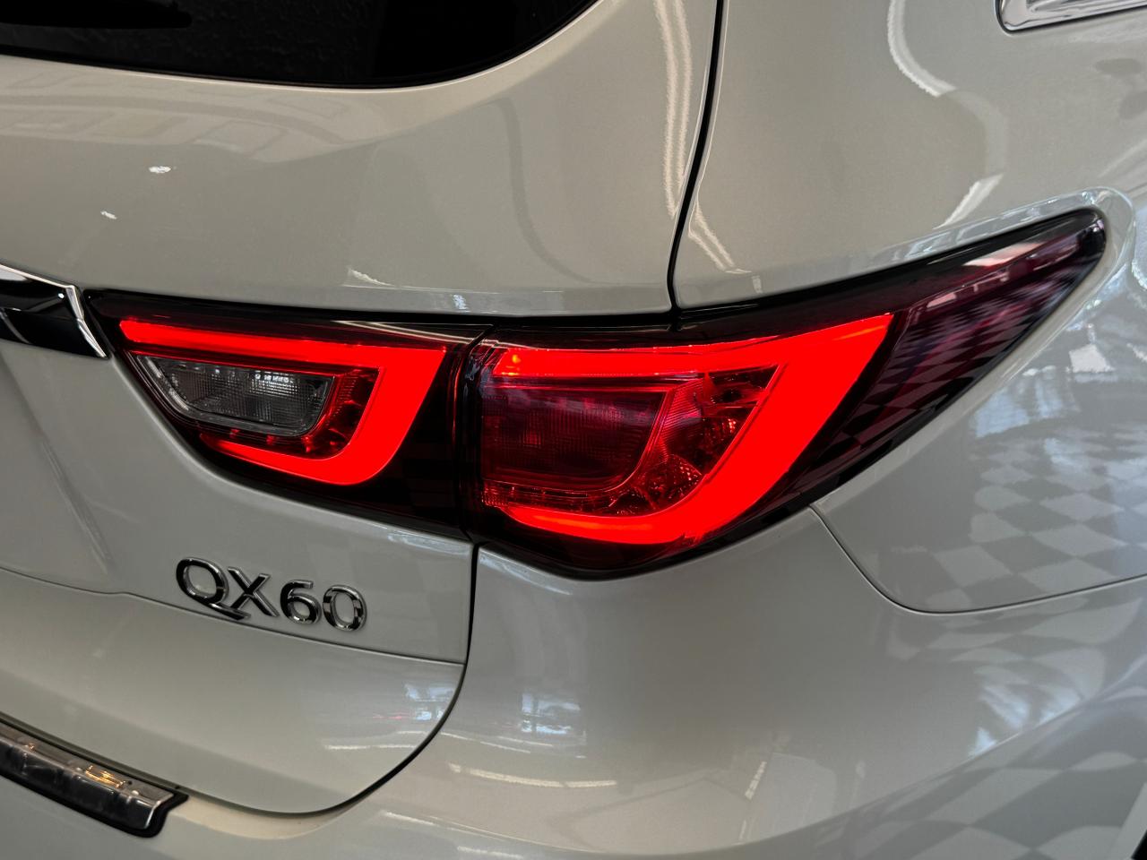 2017 Infiniti QX60 AWD 7 Passenger+Roof+GPS+New Tires+CLEAN CARFAX - Photo #68
