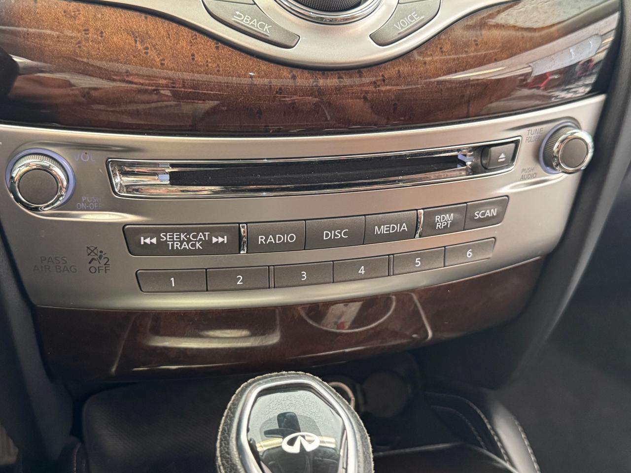 2017 Infiniti QX60 AWD 7 Passenger+Roof+GPS+New Tires+CLEAN CARFAX Photo106