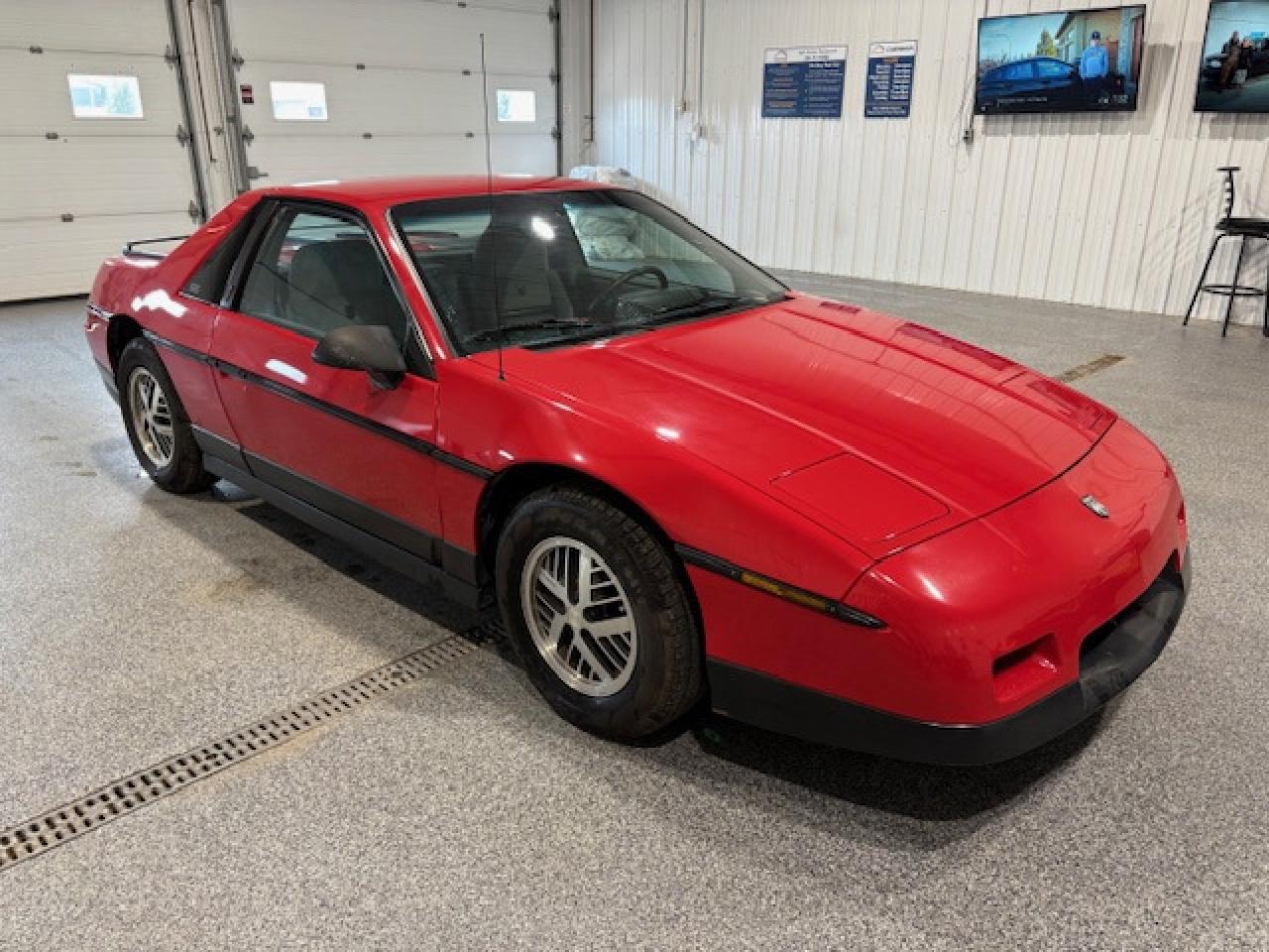Used 1986 Pontiac Fiero SE for sale in Brandon, MB
