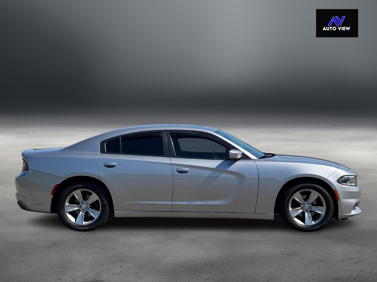 2016 Dodge Charger SXT **DEALER SERVICED**CLEAN CARFAX** - Photo #4