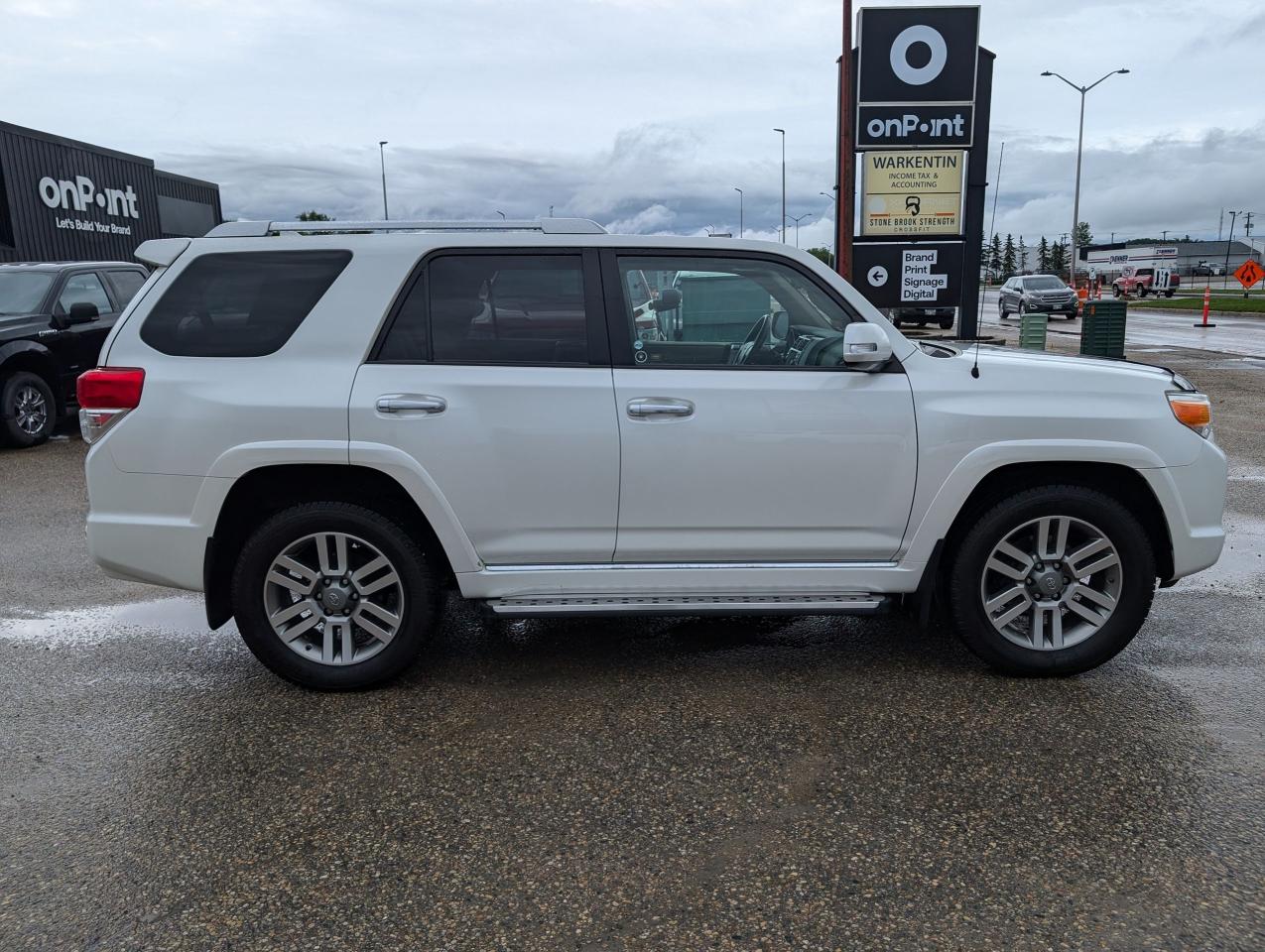 2011 Toyota 4Runner SR5 | Leather | Navigation - Photo #3