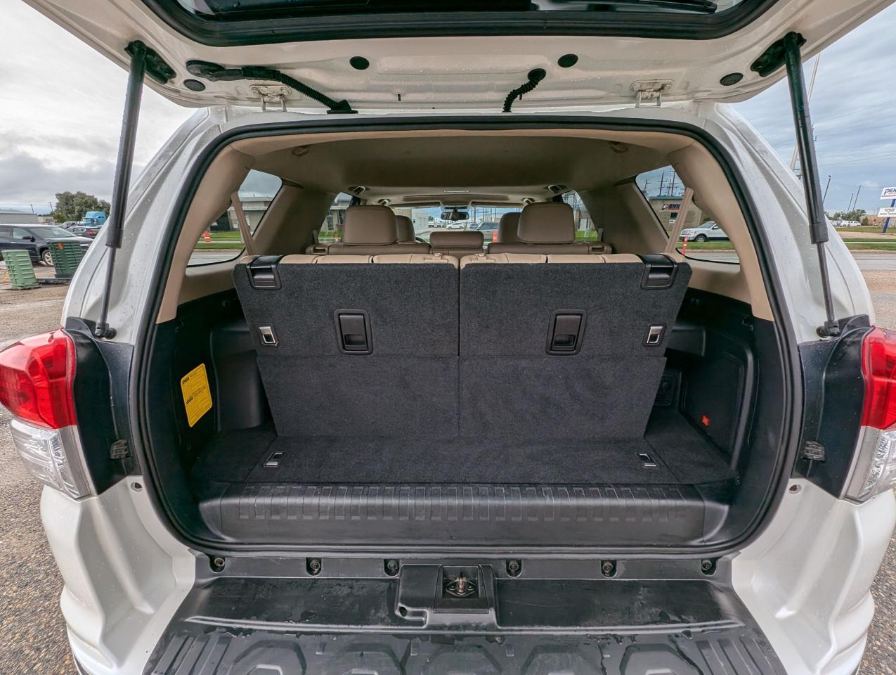 2011 Toyota 4Runner SR5 | Leather | Navigation - Photo #5