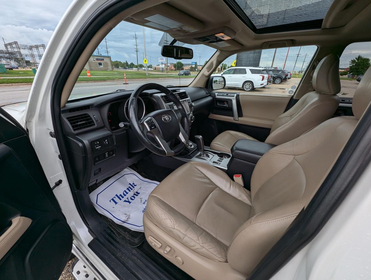 2011 Toyota 4Runner SR5 | Leather | Navigation - Photo #10