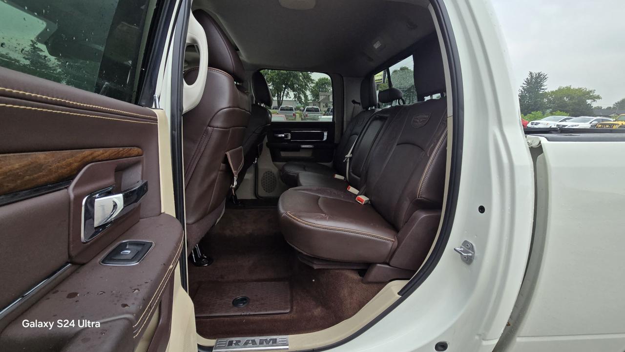 2016 RAM 3500 4WD Crew Cab 149" Longhorn - Photo #19