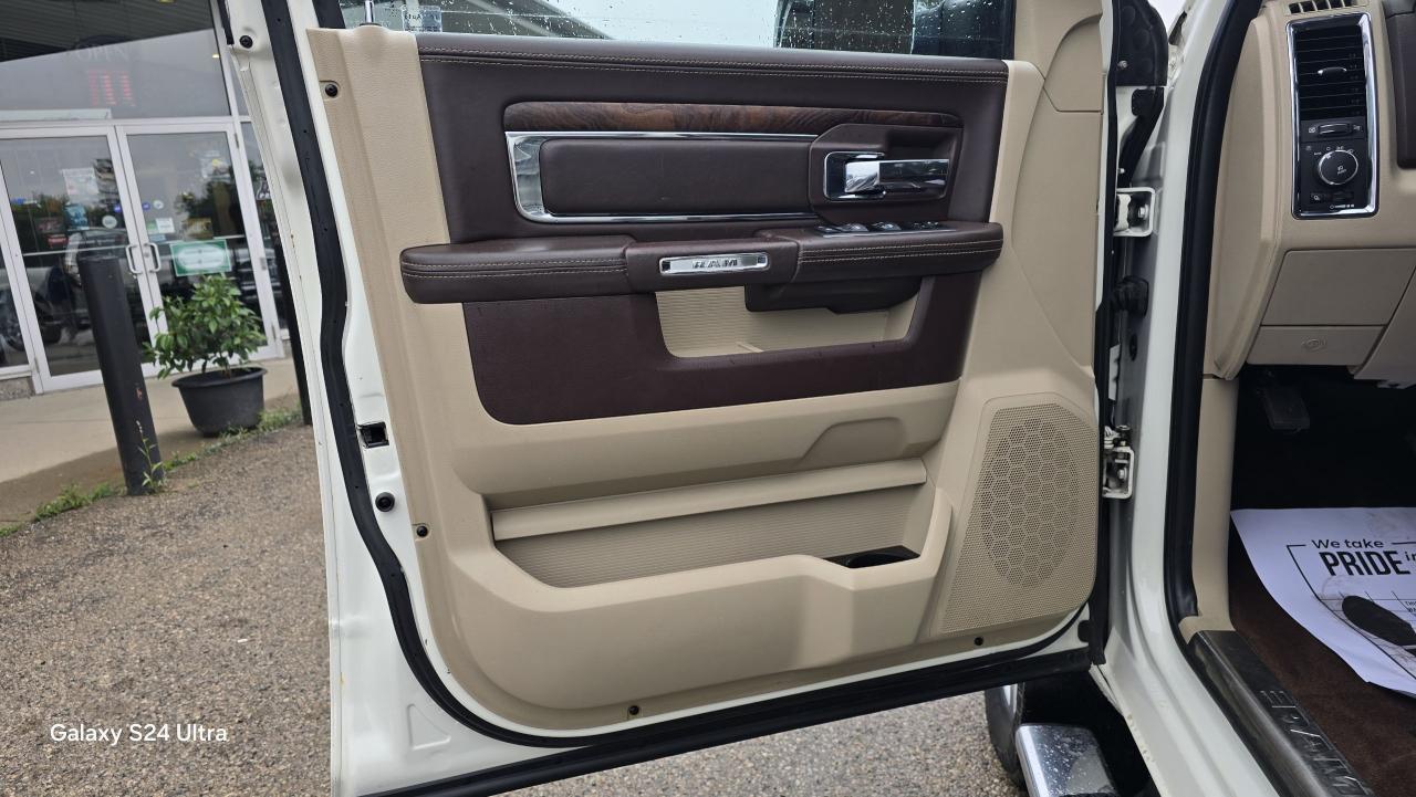 2016 RAM 3500 4WD Crew Cab 149" Longhorn - Photo #20