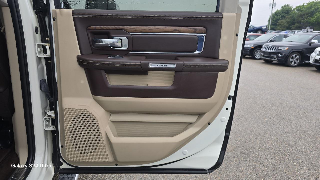 2016 RAM 3500 4WD Crew Cab 149" Longhorn - Photo #14