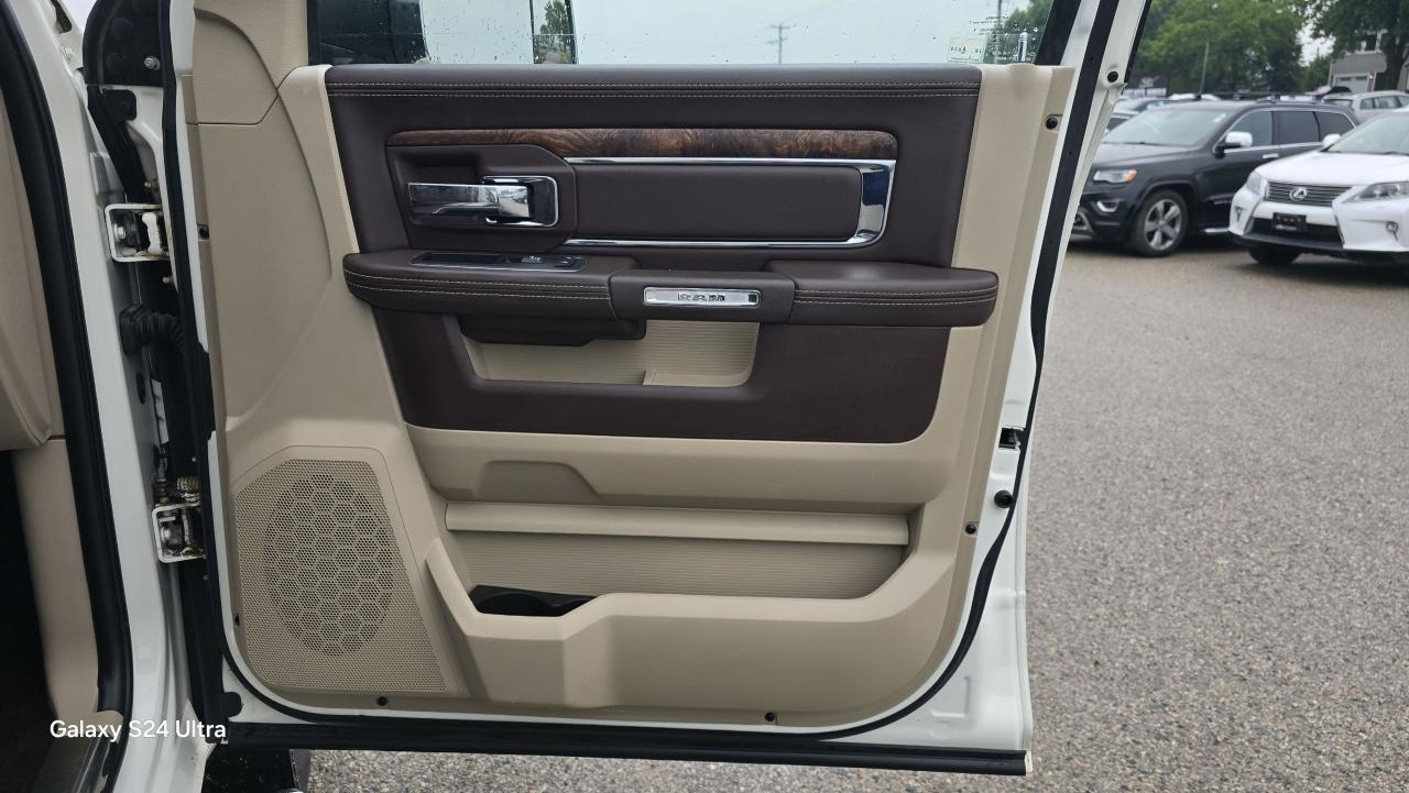 2016 RAM 3500 4WD Crew Cab 149" Longhorn - Photo #12