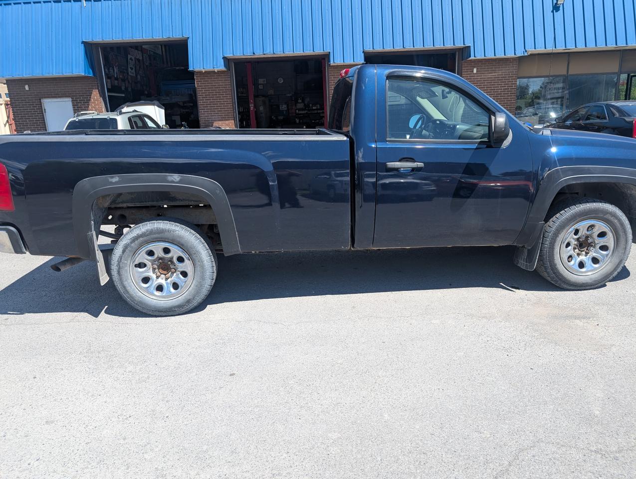 2007 Chevrolet Silverado 1500 WT - Photo #3