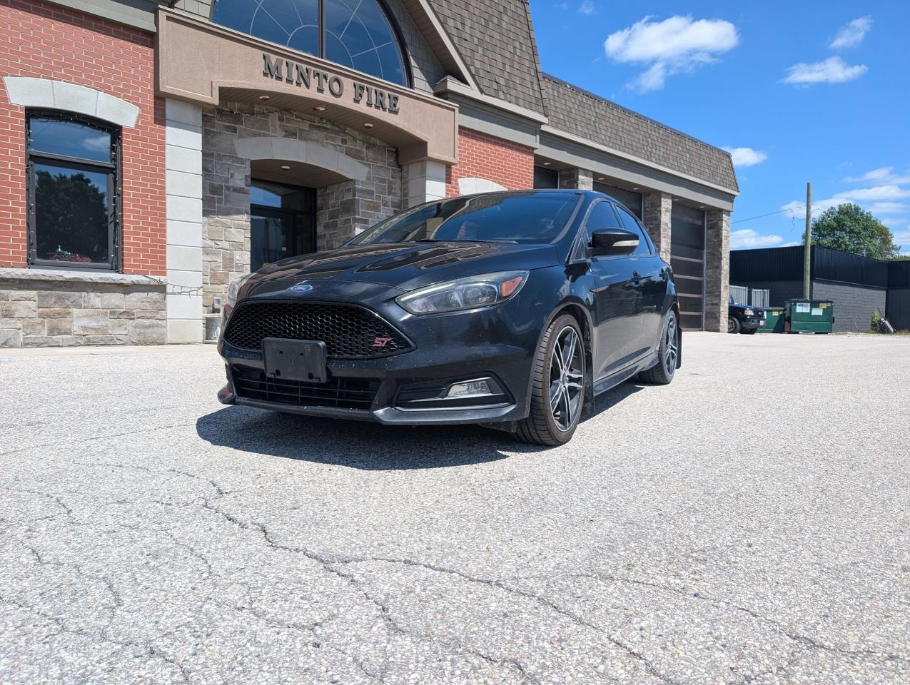 Used 2016 Ford Focus 5dr HB ST for sale in Harriston/Walkterton/Wingham, ON