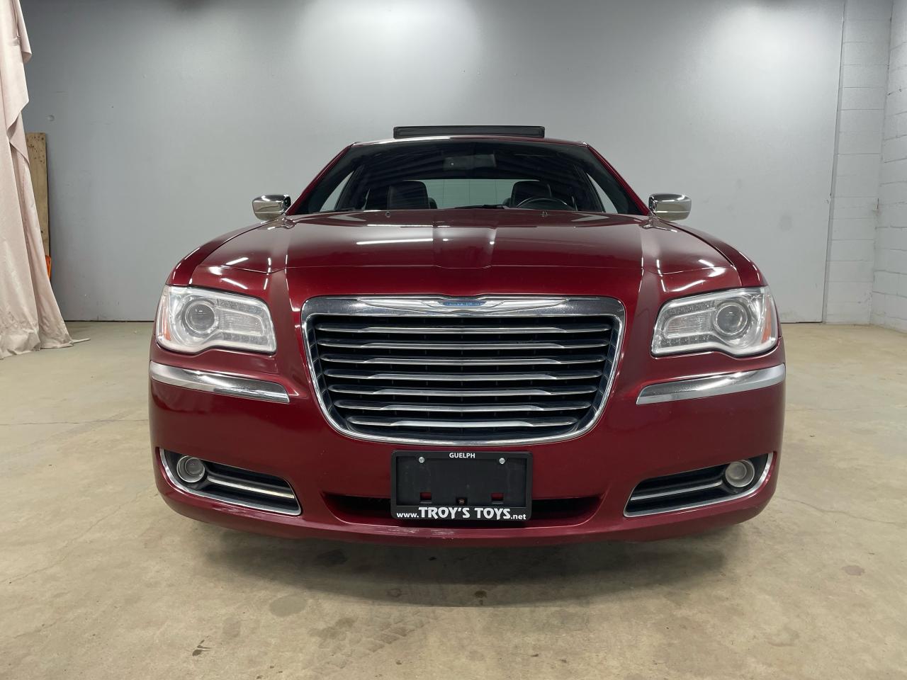 2012 Chrysler 300 4dr Sdn V6 Limited RWD Photo2