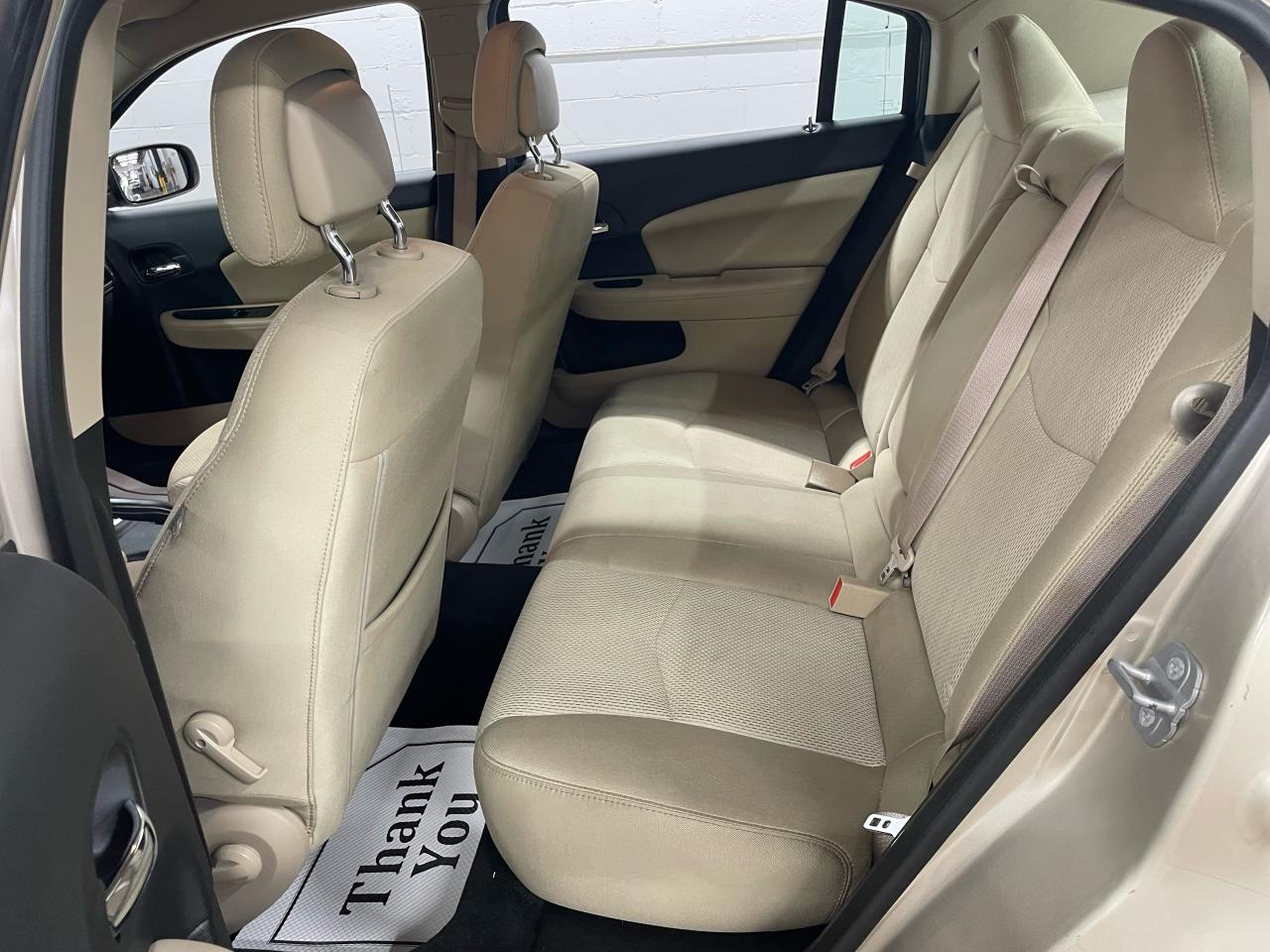 2014 Chrysler 200 LX Photo14