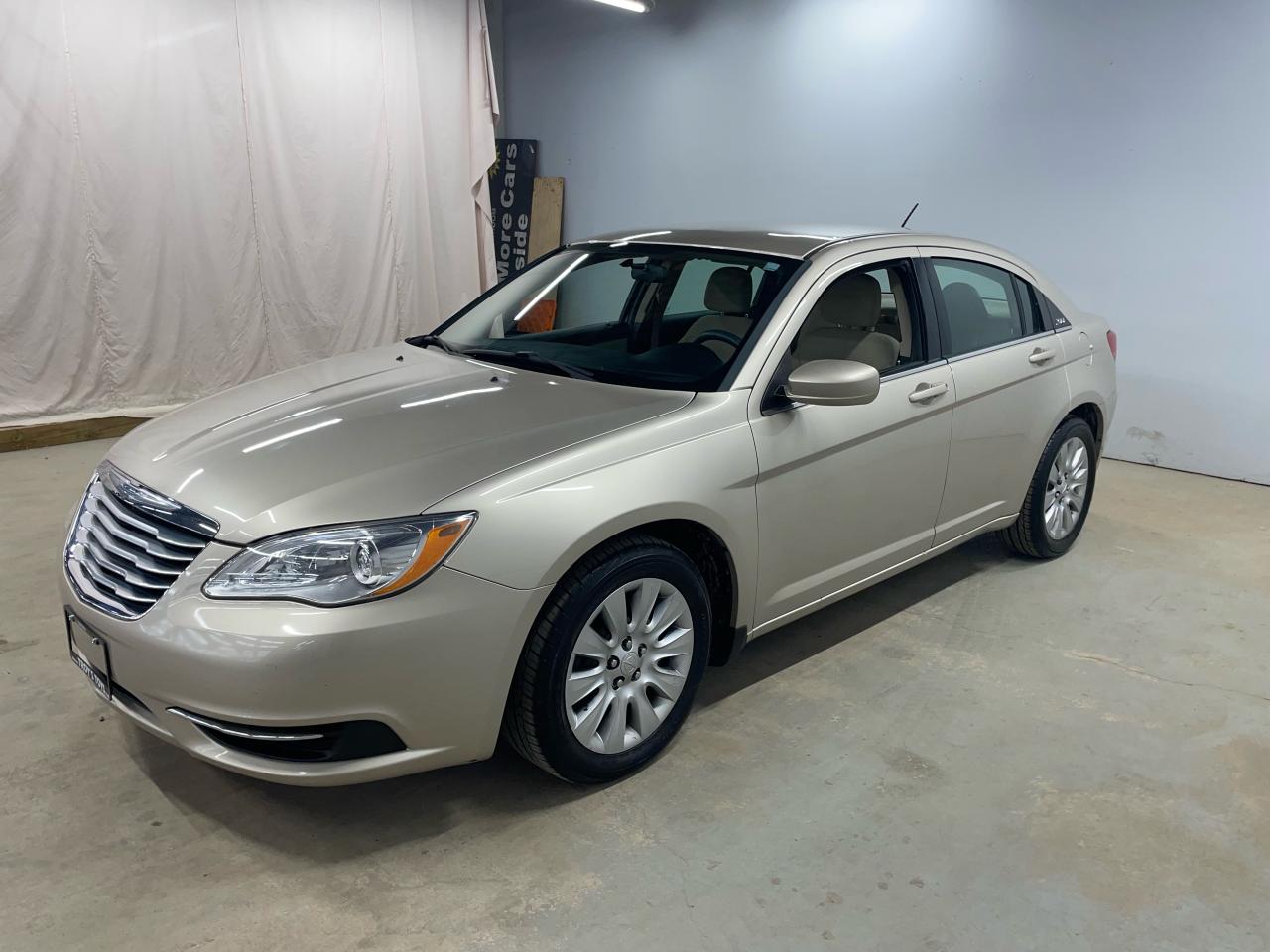 Used 2014 Chrysler 200 LX for sale in Guelph, ON
