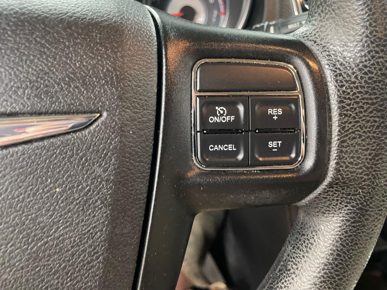 2014 Chrysler 200 LX
