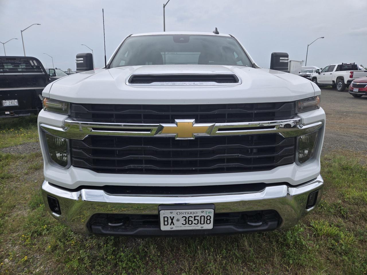 2024 Chevrolet Silverado 2500 LT - Photo #2