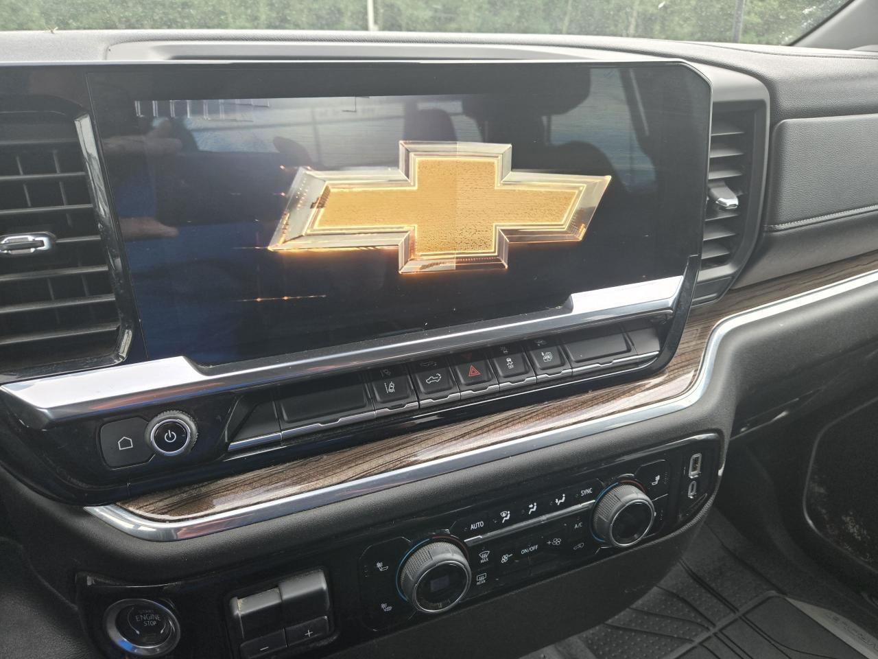 2024 Chevrolet Silverado 2500 LT - Photo #10