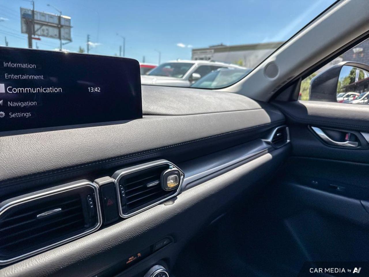 2021 Mazda CX-5 GS / NO ACCIDENTS / LEATHER / HEATED SEATS / AWD - Photo #23
