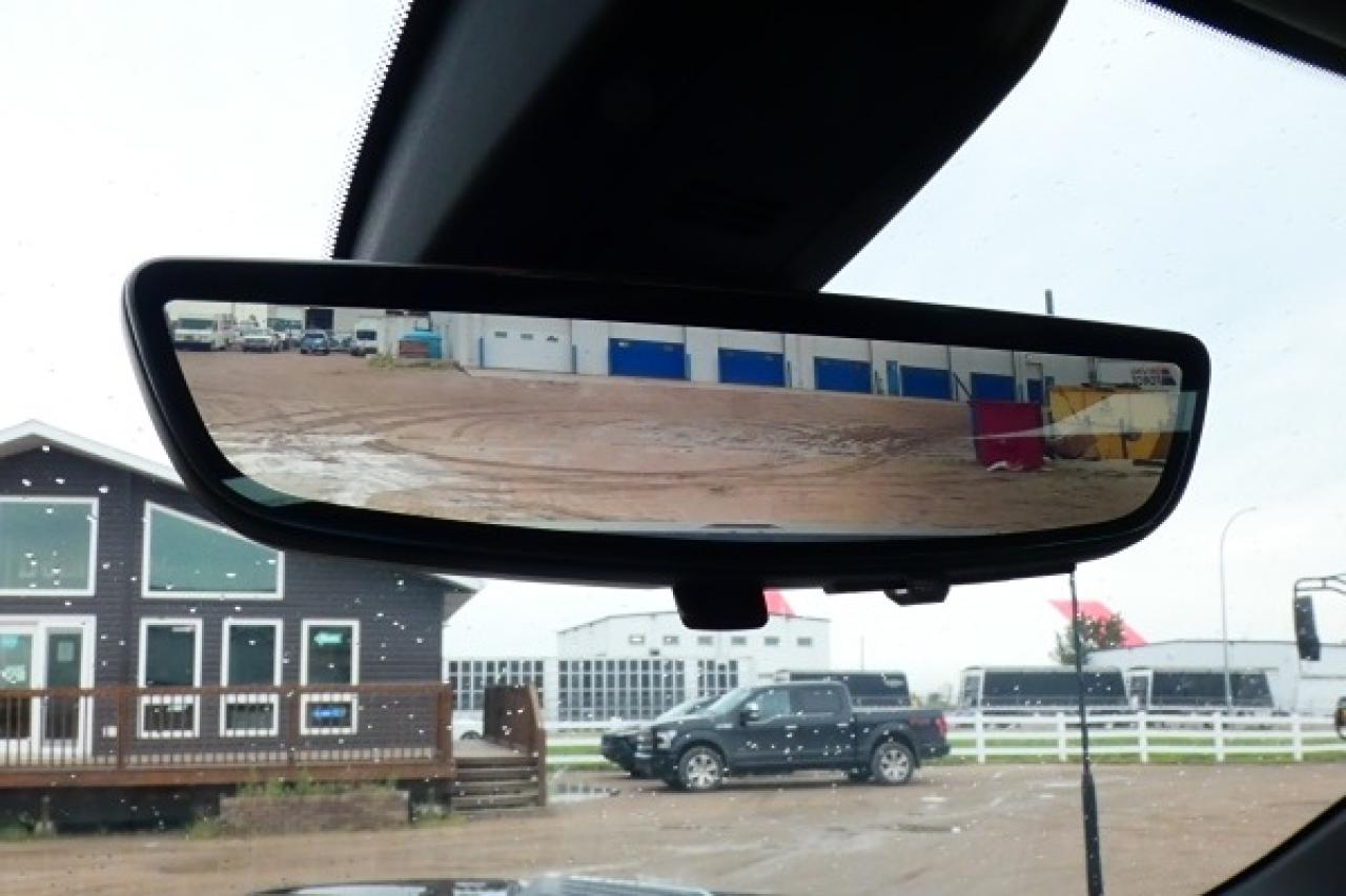 2021 Chevrolet Silverado 3500 High Country DRW DURA DSL w/H&C L, S/R,NAV.BUC,HUD - Photo #16