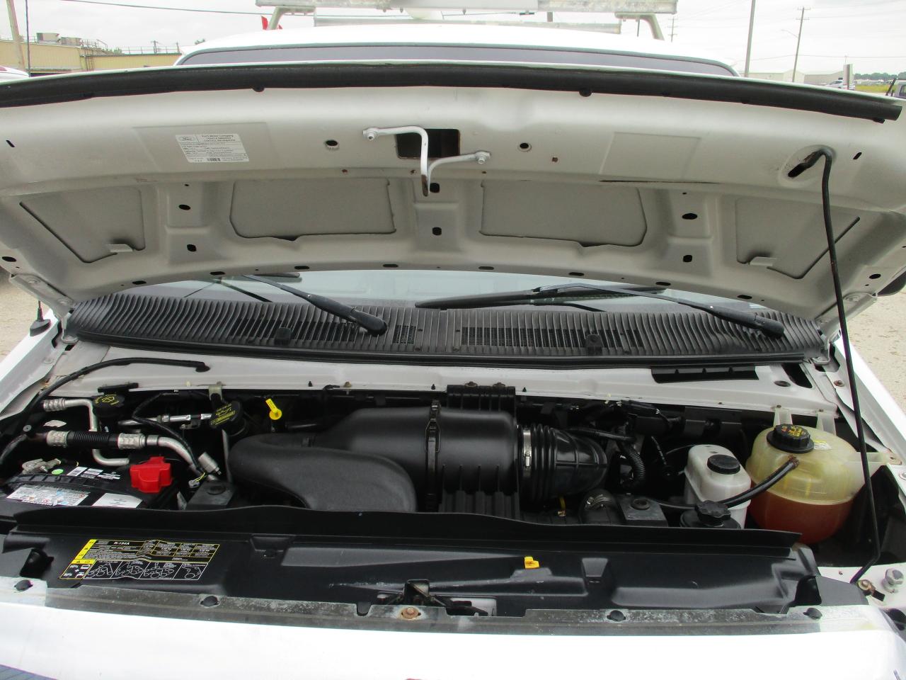 2012 Ford Econoline Commercial - Photo #11