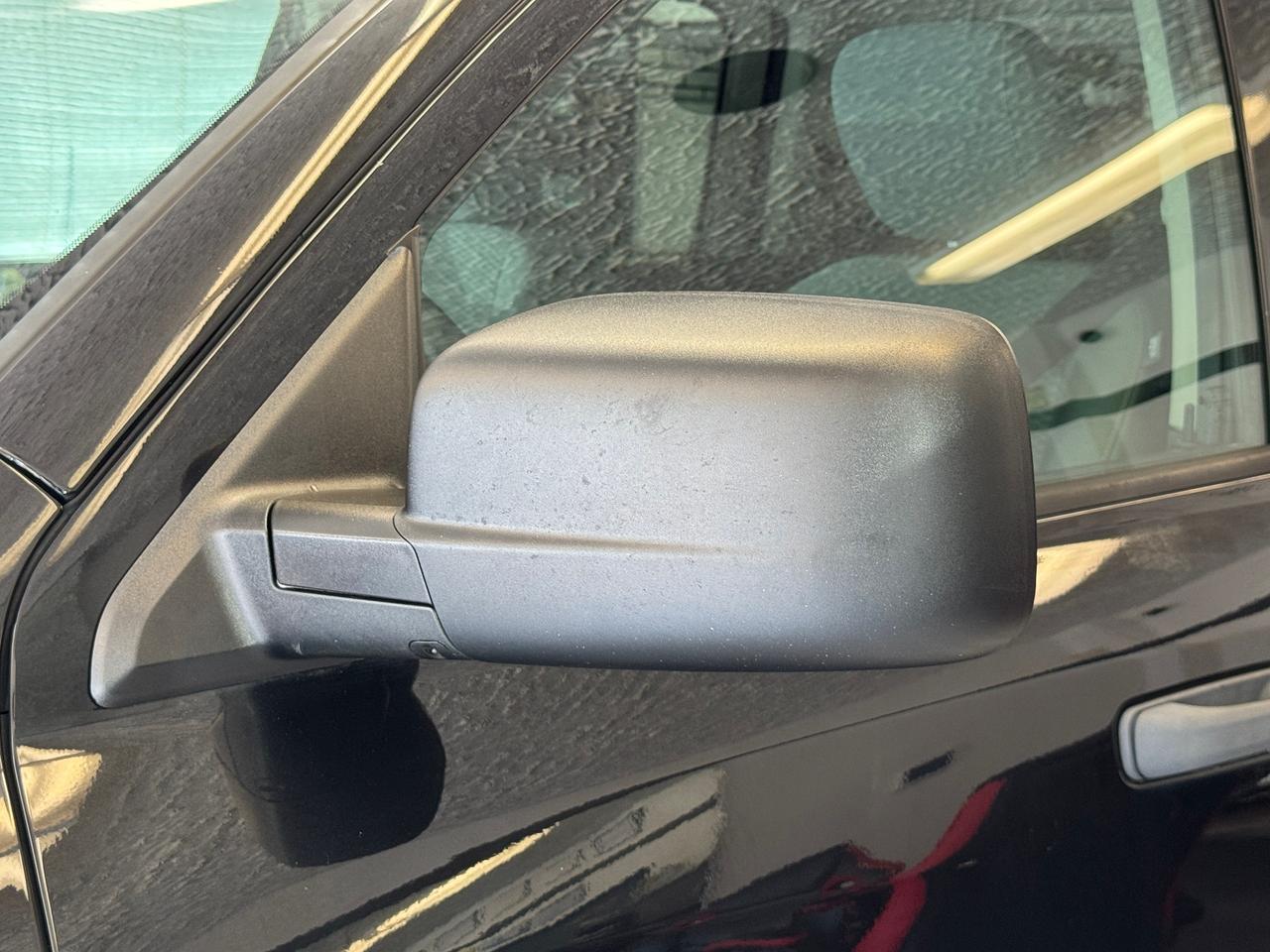 2017 RAM 1500 ST 4x4 CREW 5.7L V8 HEMI+New Tires+CLEAN CARFAX Photo