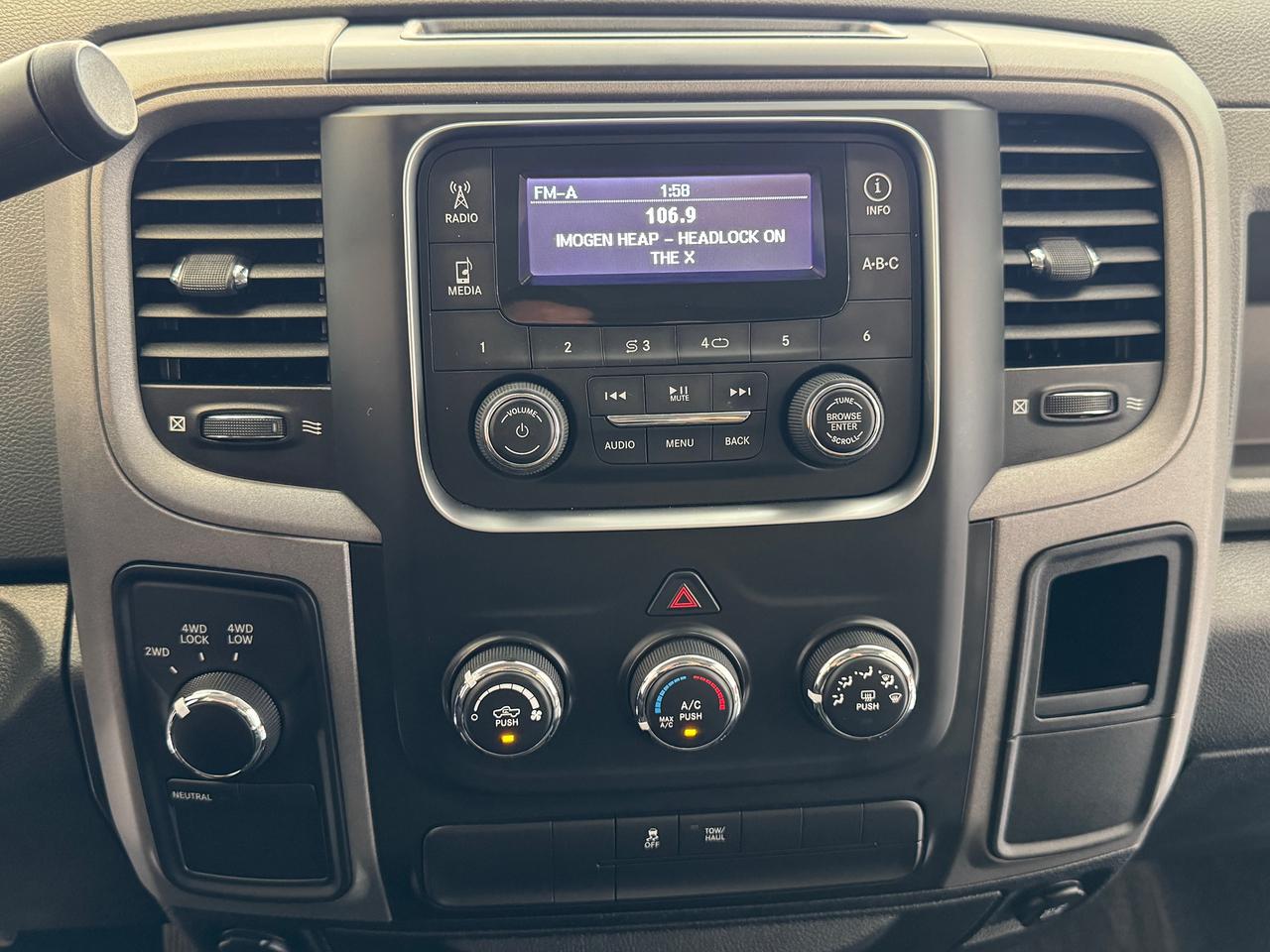 2017 RAM 1500 ST 4x4 CREW 5.7L V8 HEMI+New Tires+CLEAN CARFAX Photo