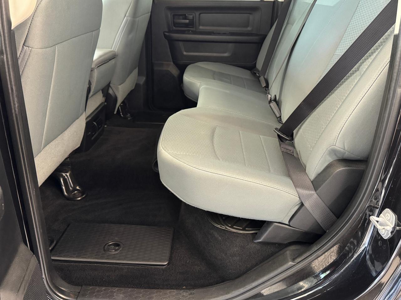 2017 RAM 1500 ST 4x4 CREW 5.7L V8 HEMI+New Tires+CLEAN CARFAX Photo