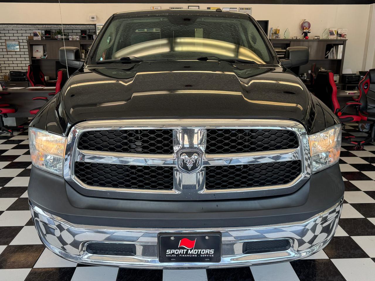 2017 RAM 1500 ST 4x4 CREW 5.7L V8 HEMI+New Tires+CLEAN CARFAX Photo