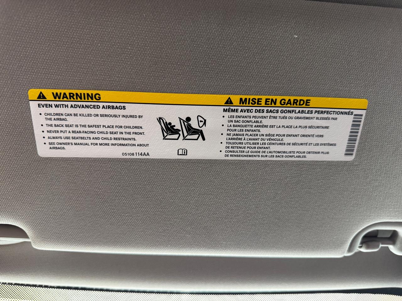 2017 RAM 1500 ST 4x4 CREW 5.7L V8 HEMI+New Tires+CLEAN CARFAX Photo